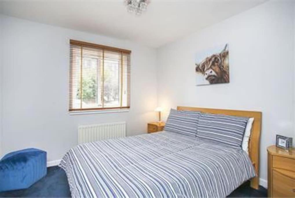 Immaculate Cosy Flat Next To Holyrood Park! Apartment Единбург Екстериор снимка